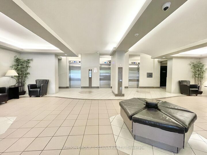 Property Photo:  900 Dynes Road 704  ON K2C 3L6 