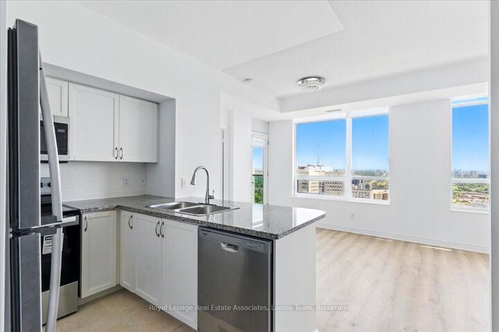 Property Photo: 208 Enfield Place 3701 ON L5B 0G8