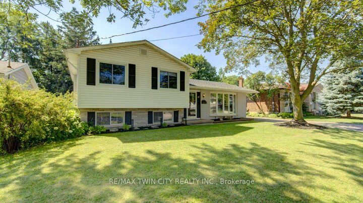 Photo de la propriété:  61 Windsor Street  ON N1E 3N3 
