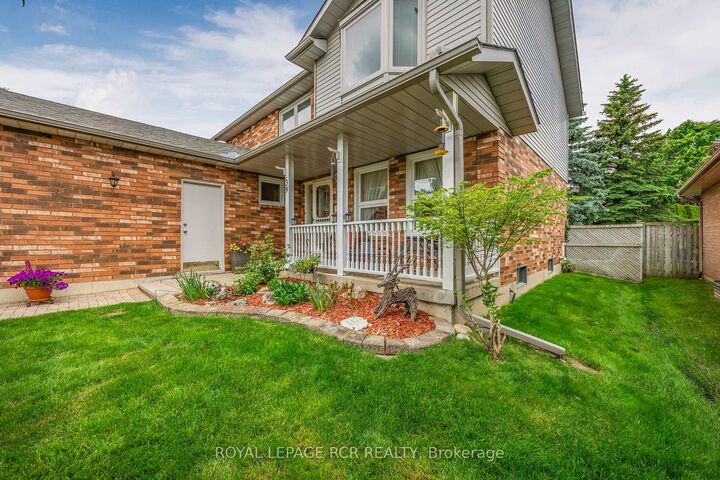 39 Passmore Avenue — photo 1