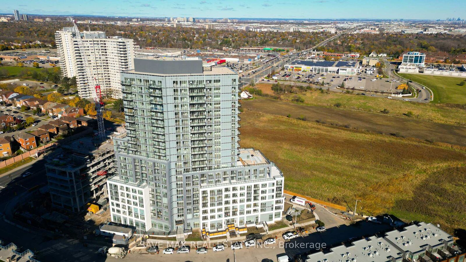 Property Photo: 225 Malta Avenue 421 ON L6Y 6L6