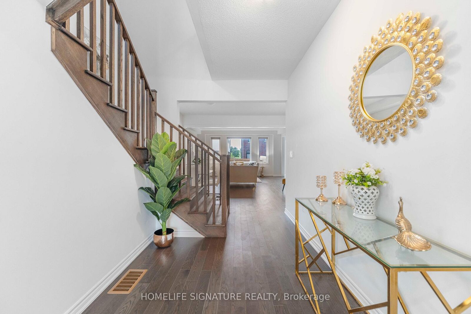 Property Photo: 11 Ludlow Drive ON L9J 0L8