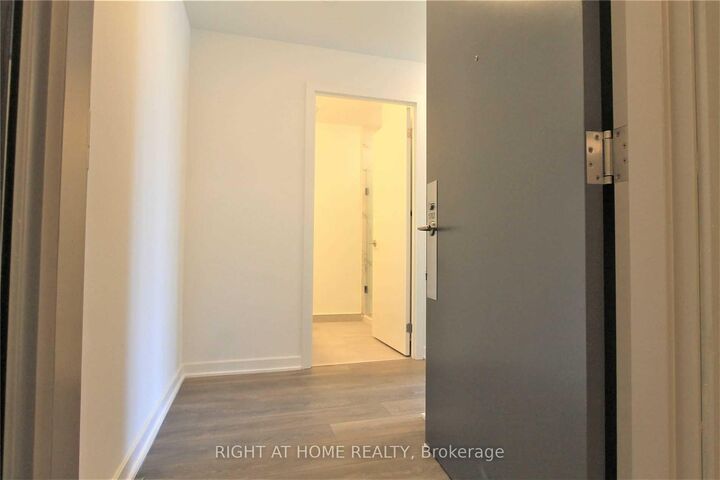 Property Photo:  38 Forest Manor Road 1702#  ON M2J 0H4 
