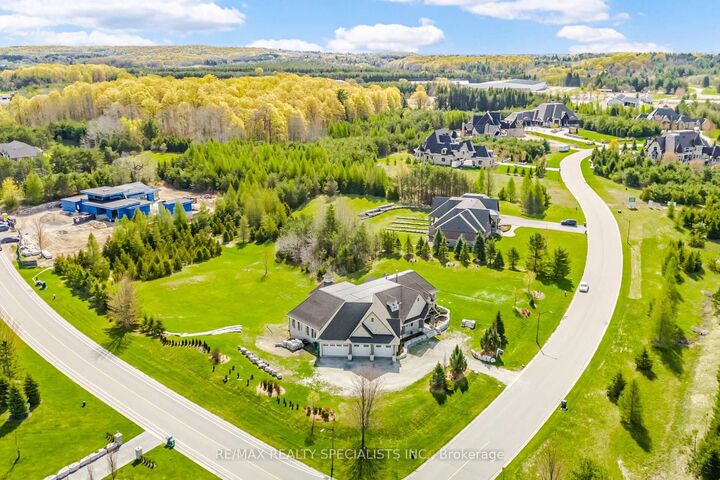 Property Photo:  1 Edgewild Drive  ON L7E 4H7 
