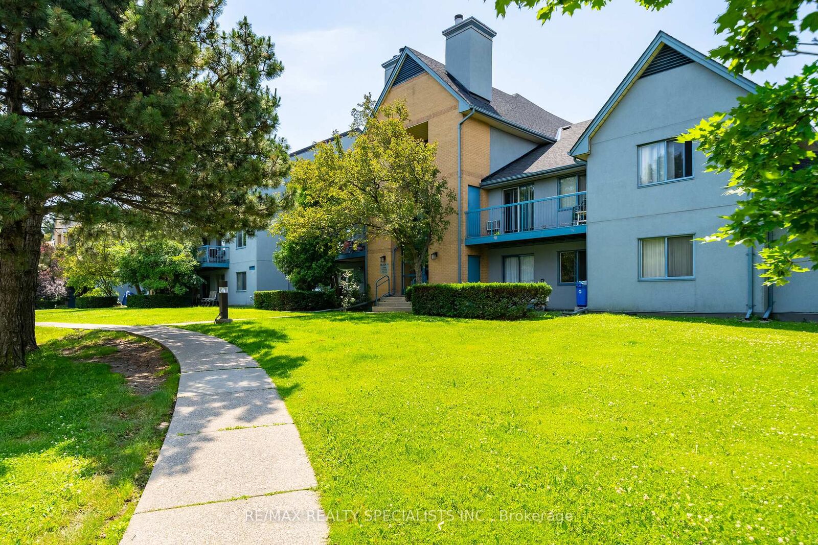 Photo de la propriété:  95 Trailwood Drive 612  ON L4Z 3L2 