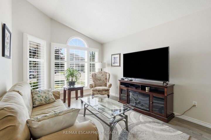 Property Photo:  40 Maich Crescent  ON N3T 6P1 