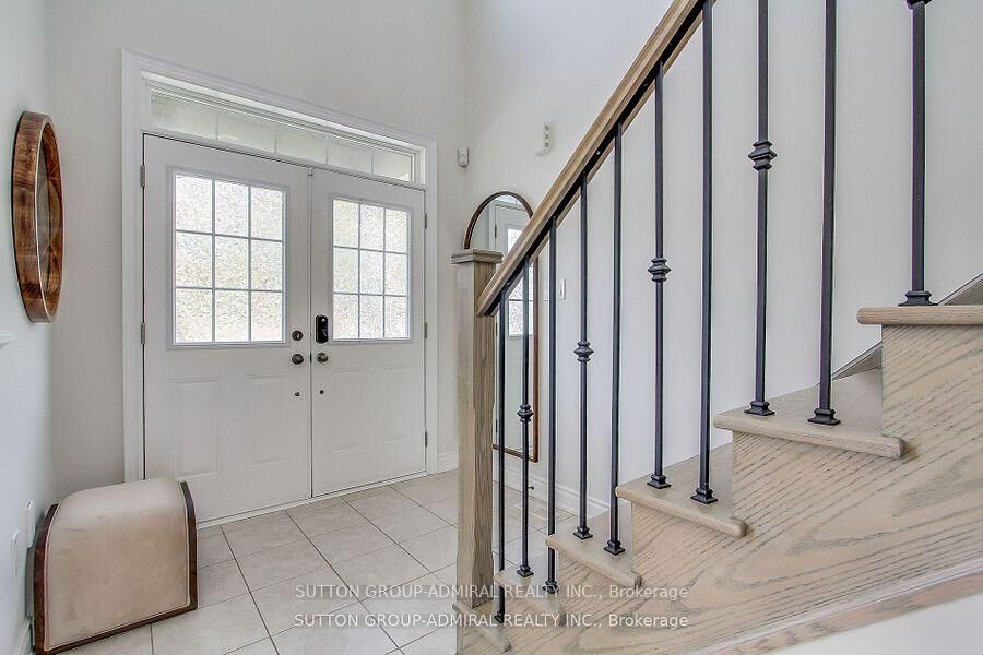 Property Photo:  Rent 26 Oakmont Avenue  ON L0L 2L0 
