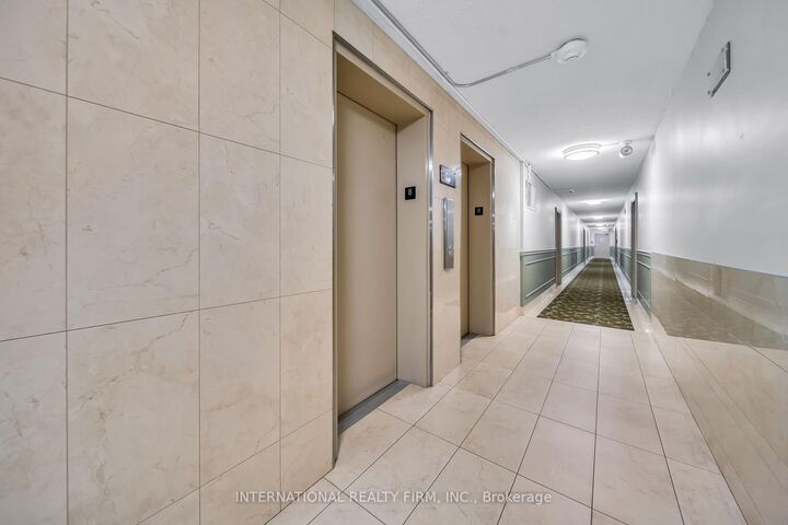 Property Photo:  1615 Bloor Street 801  ON L4X 1S2 