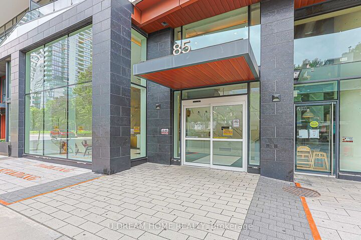 Property Photo:  85 Wood Street 3802  ON M4Y 0E8 