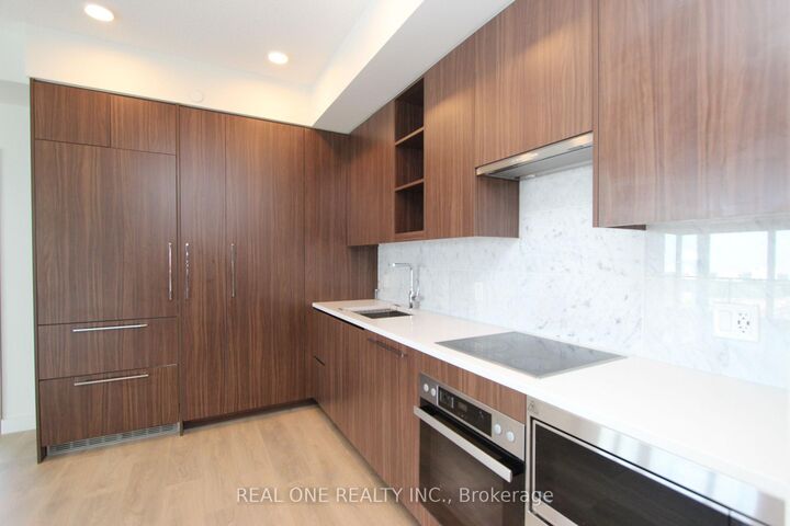 Property Photo: 85 McMahon Drive 2202 ON M2K 0H1