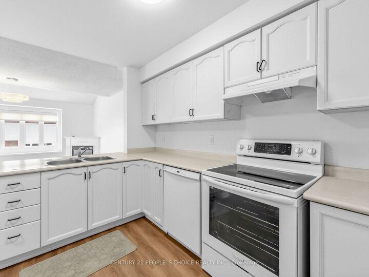 Property Photo: 40 Zebra Trail ON L6R 2J3