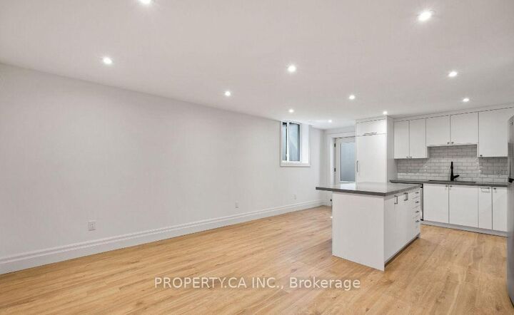 Property Photo: 119 Invermay Avenue ON M3H 1Z7