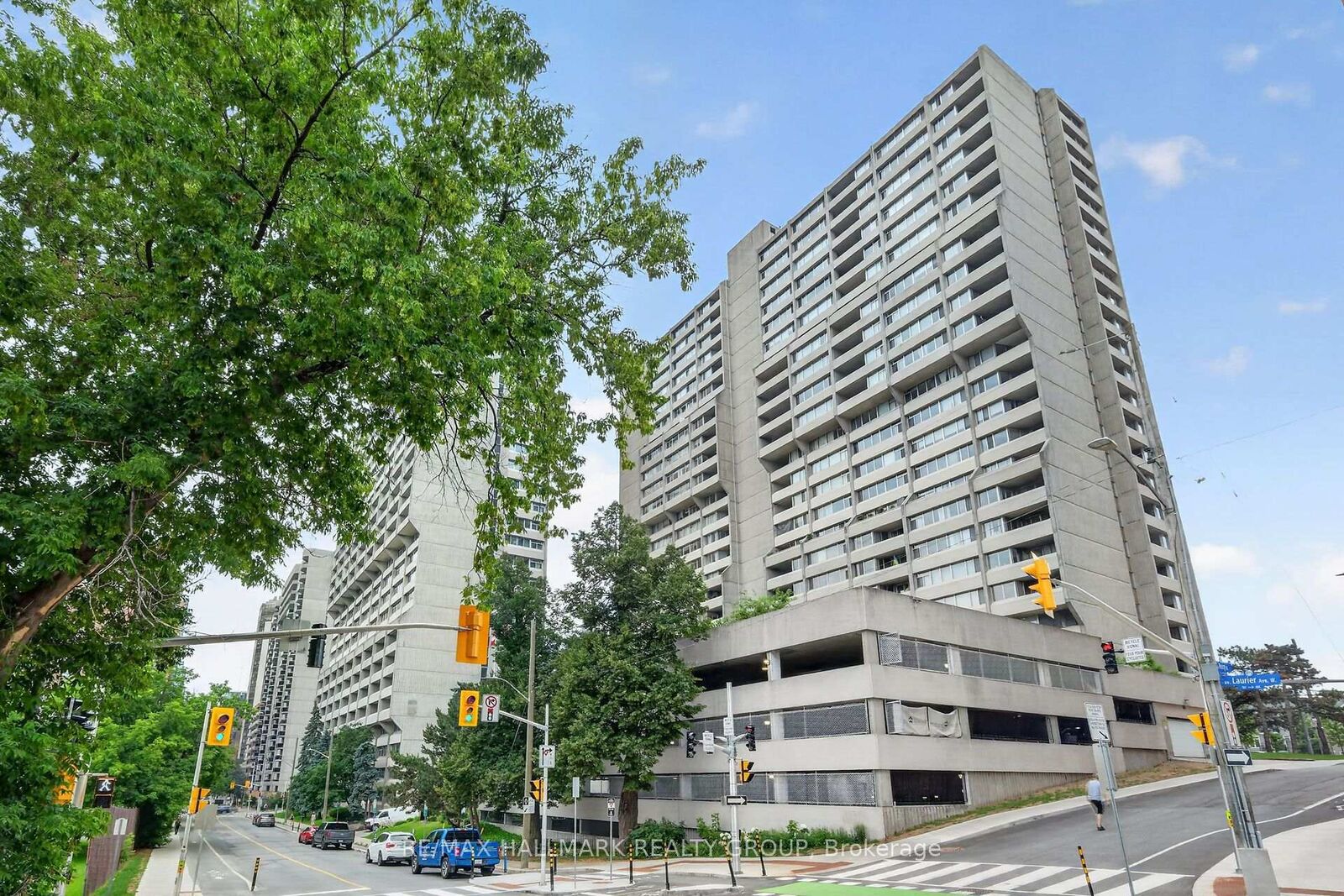 Property Photo:  530 Laurier Avenue 1907  ON K1R 7T1 