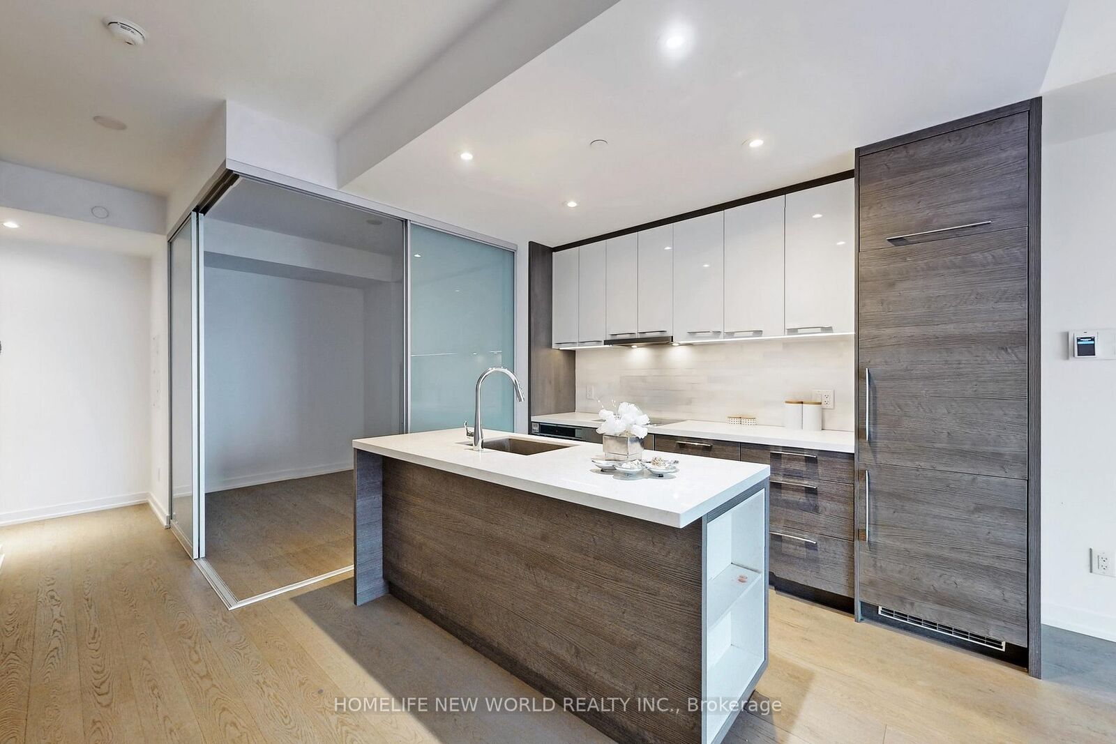 Property Photo: 488 University Avenue 4501 ON M5G 0C1