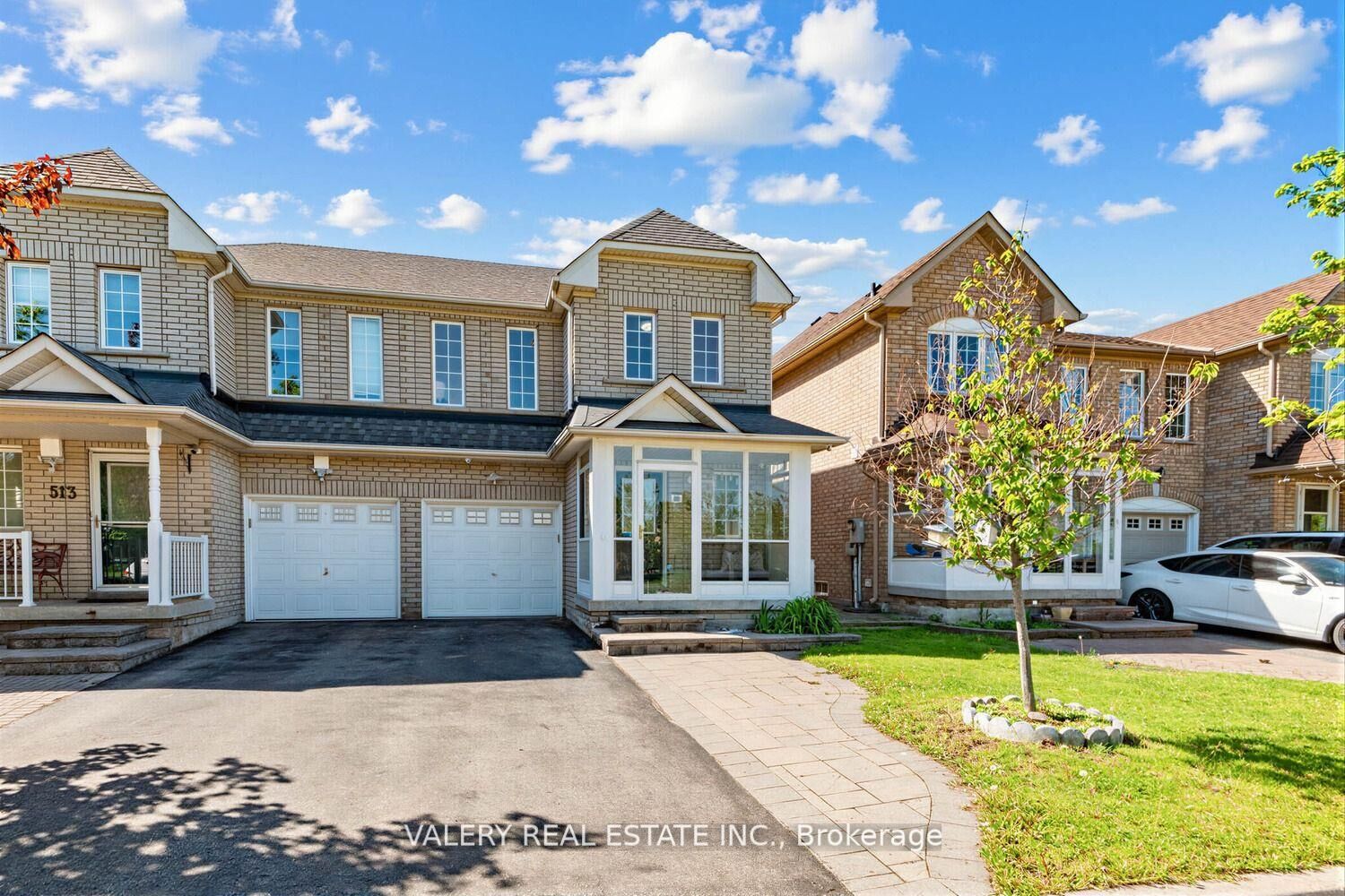 Property Photo: 511 Caboto Trail ON L3R 5S2