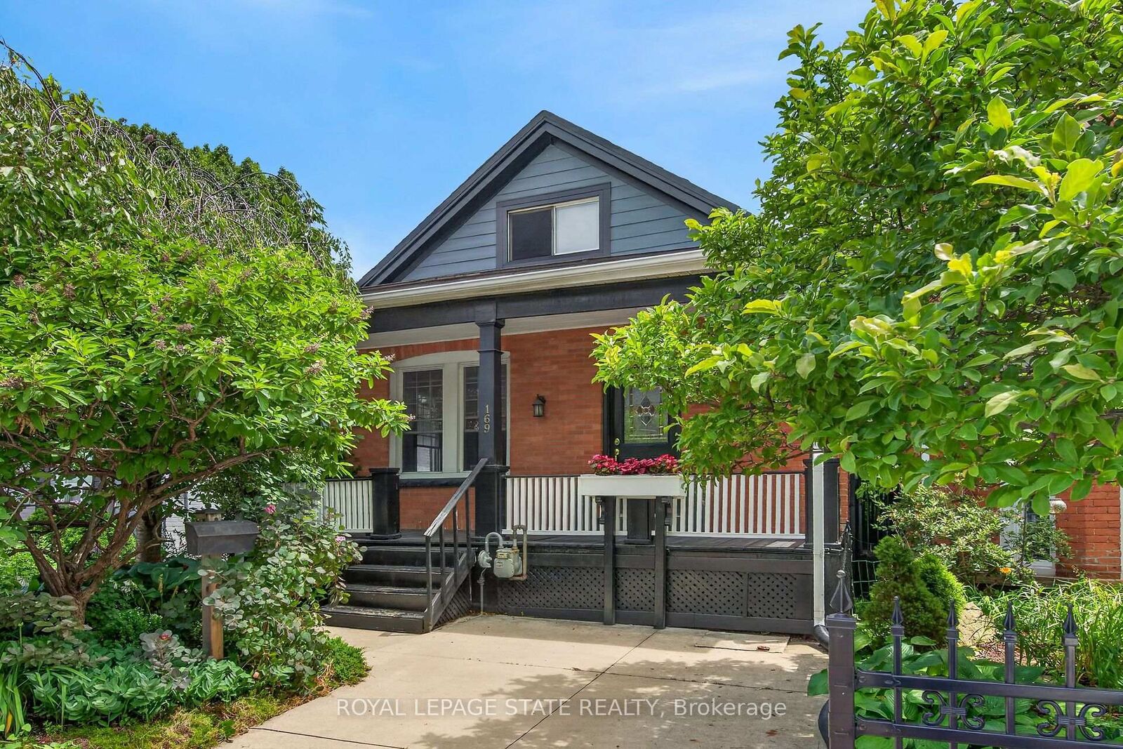 Property Photo:  169 Emerald Street S  ON L8N 2V6 