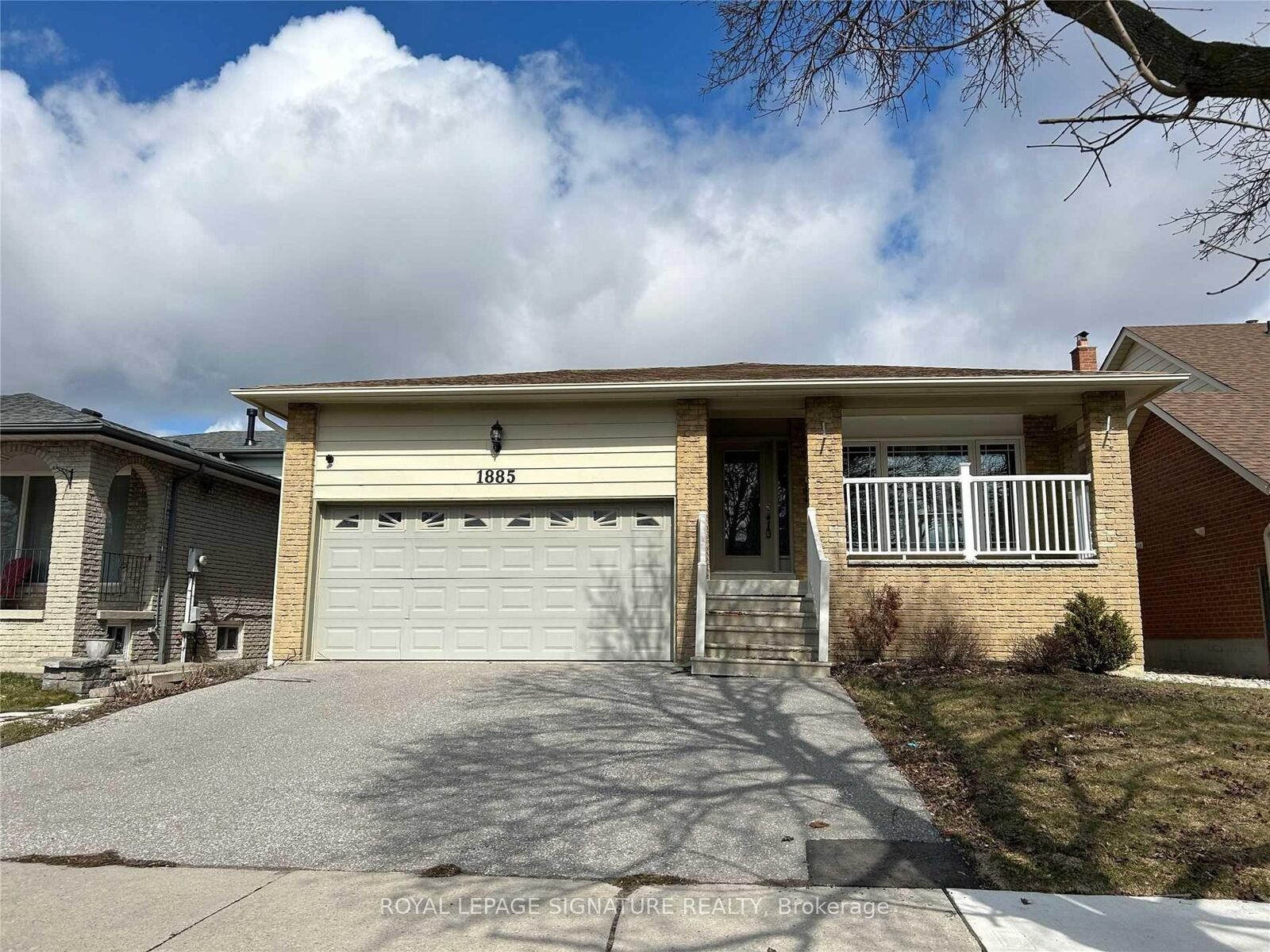 Property Photo: 1885 Rosefield Road Upper ON L1V 3K1