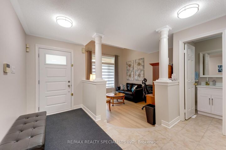 Property Photo: 54 Red Plant Crescent ON L7A 1V8