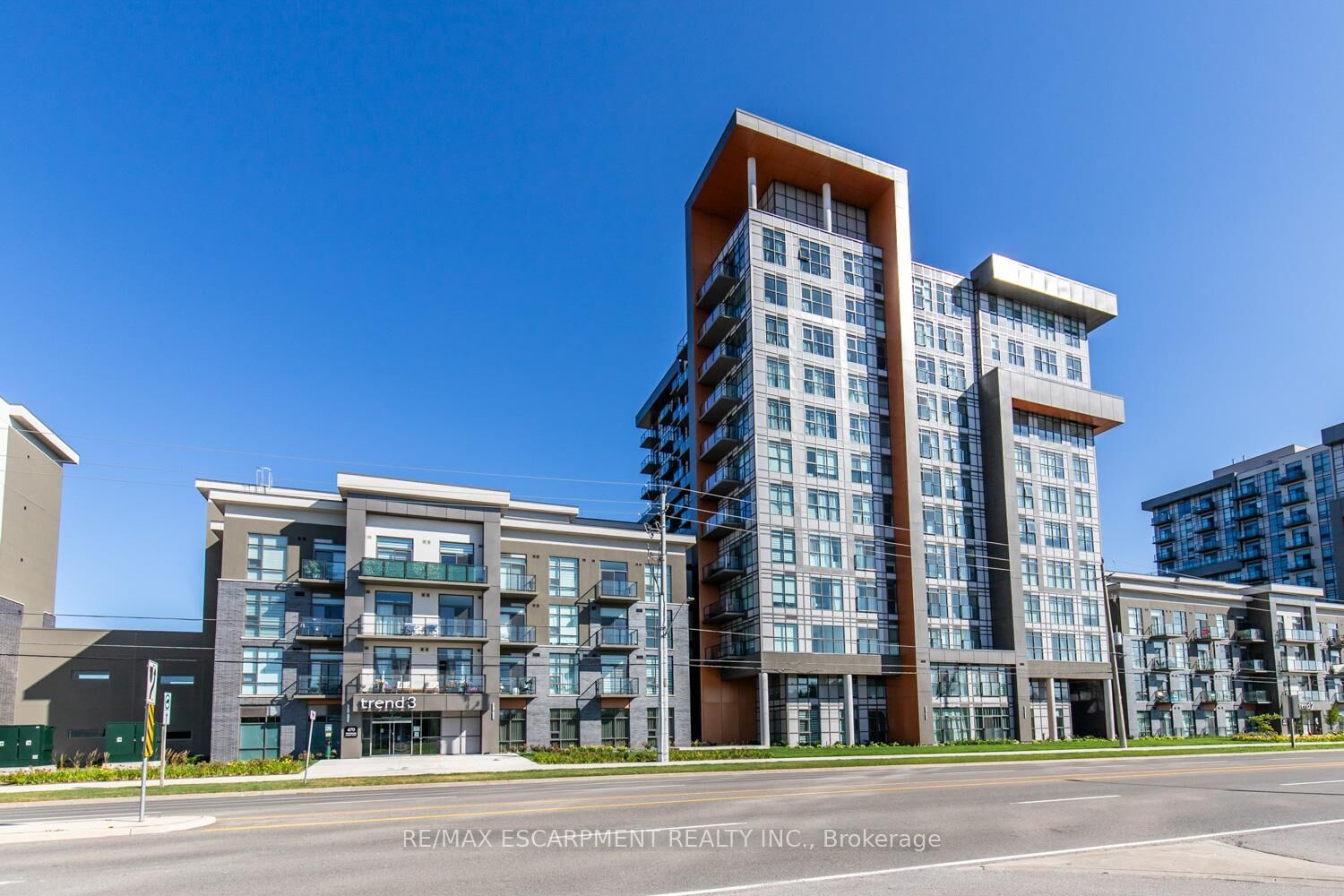 Property Photo: 470 Dundas Street E 904 ON L8B 1Z2