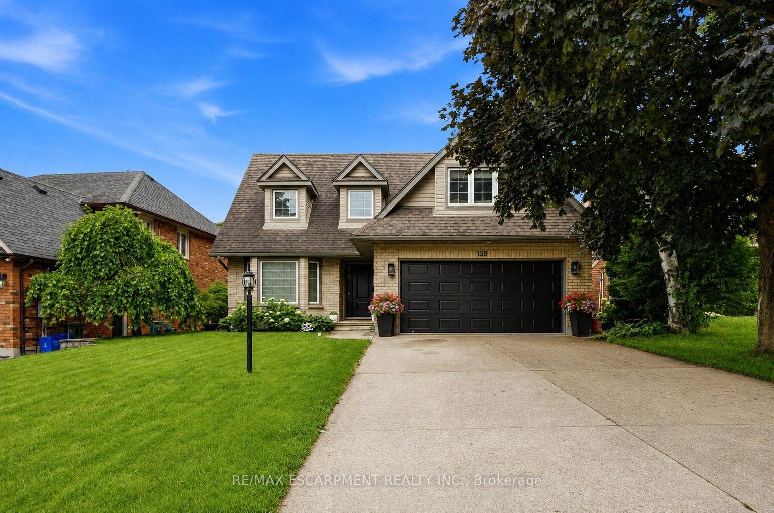 Property Photo: 138 Miller Drive ON L9G 4W4