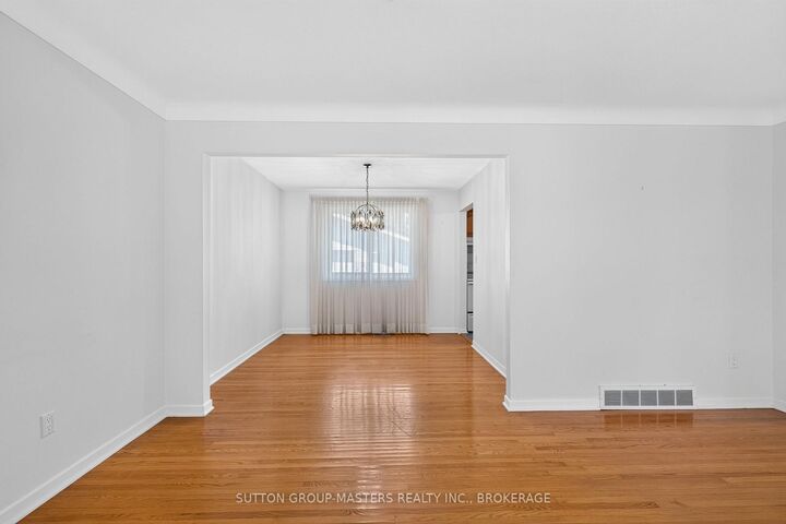 Property Photo:  810 Haverhill Drive  ON K7M 4V2 