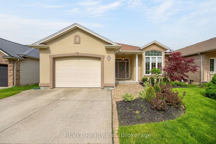 30 Bianca Drive — photo 1