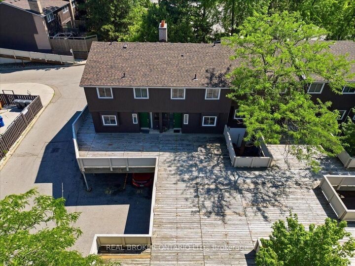 Photo de la propriété: 6855 Glen Erin Drive 2 ON L5N 1P6