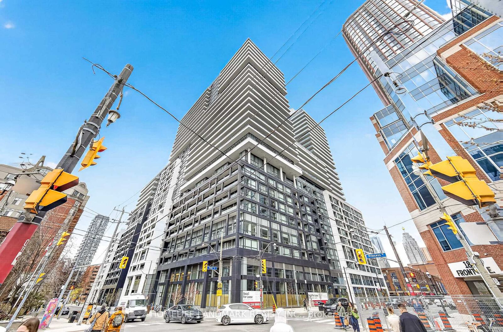 Property Photo:  70 Princess Street 2811  ON M5A 0X6 