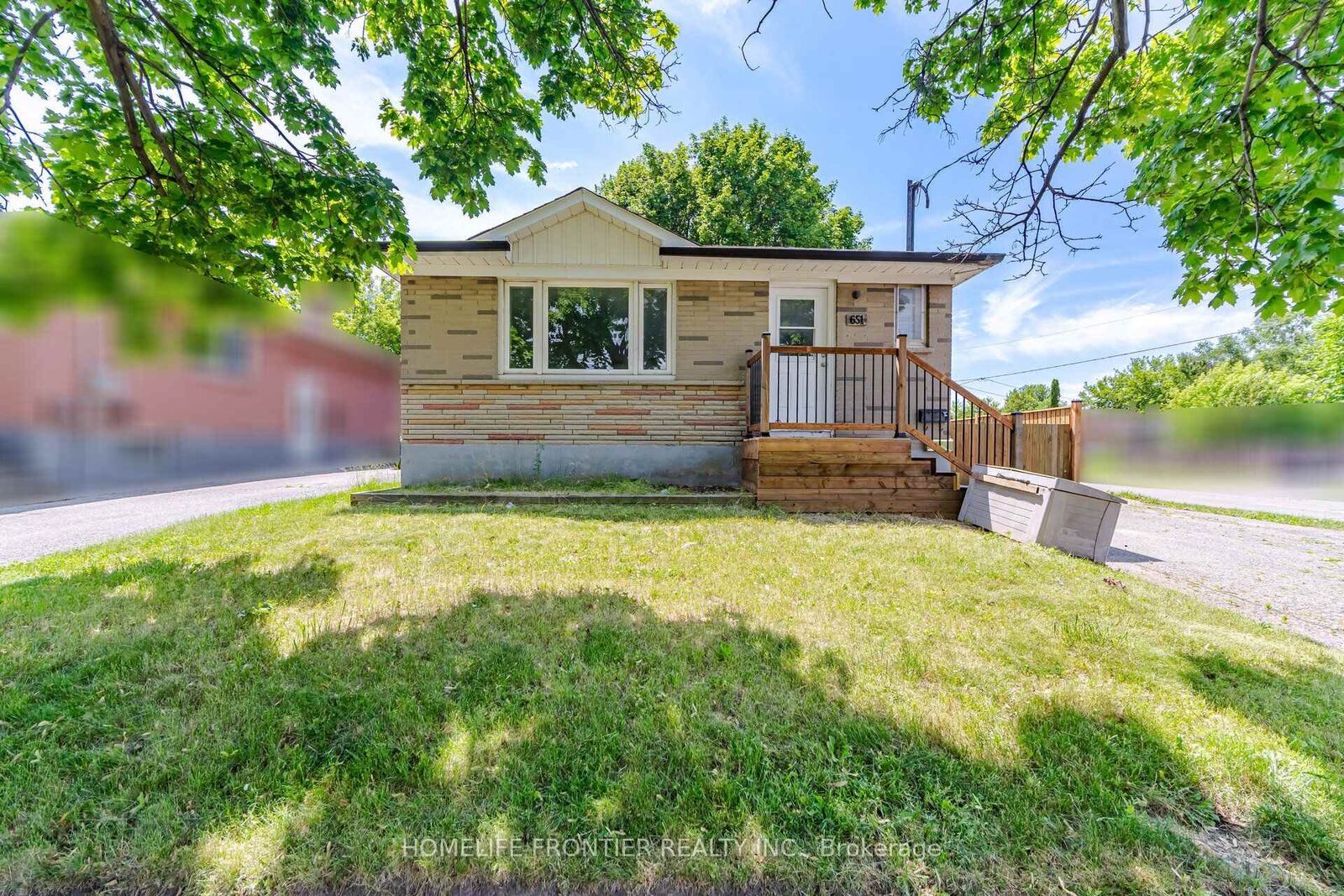 Property Photo: 651 Olive Avenue ON L1H 2R9