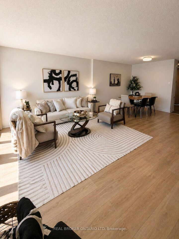 Property Photo: 700 Osgoode Drive 60 ON N6E 2H1