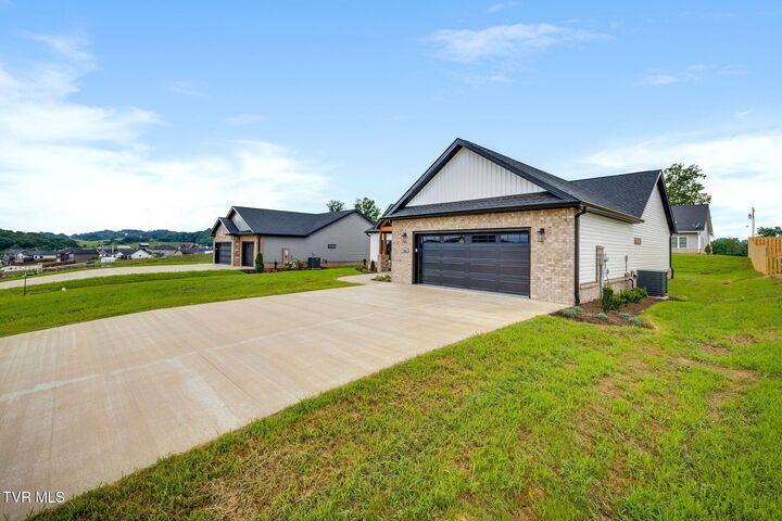 Property Photo:  958 Cabot Cove  TN 37659 