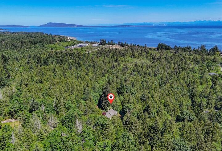 Property Photo: 278 Grovehill Rd BC V9K 2L9