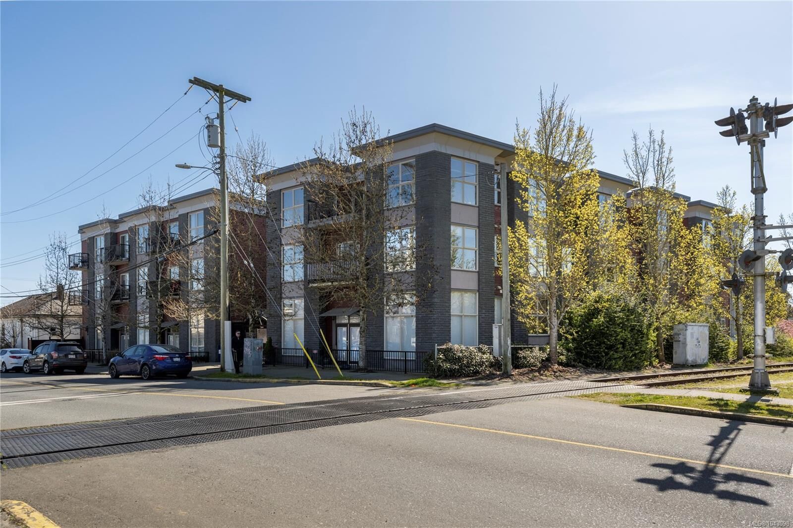 Property Photo: 555 Franklyn St #310 BC V9R 5X3