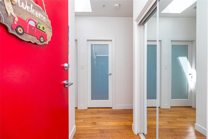 Property Photo: 1008 Tillicum Rd #403 BC V9A 1Z8