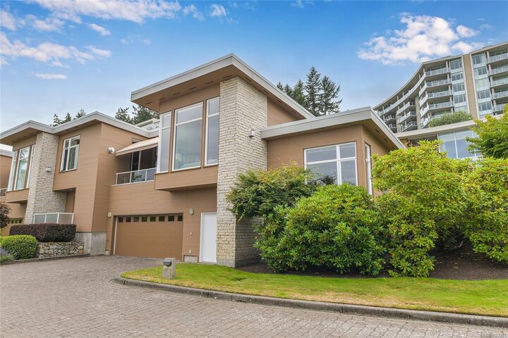 763 Sayward Hill Terr — photo 1