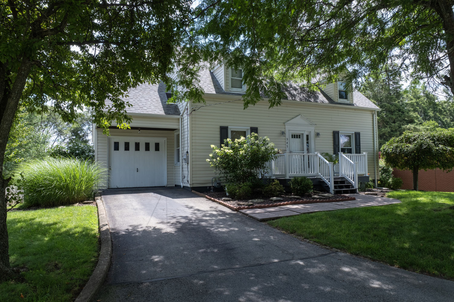 Property Photo: 945 Summit Drive PA 15601