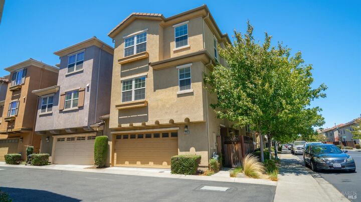 Property Photo: 2714 Tribeca Place CA 94533