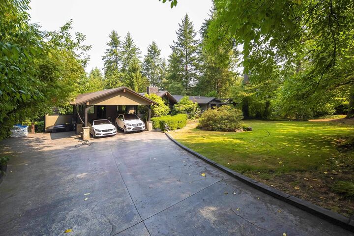 Property Photo: 14275 28 Avenue BC V4P 2H2