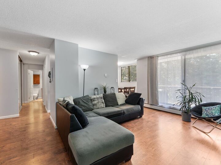Property Photo: 320 Royal Avenue 404 BC V3L 5C6