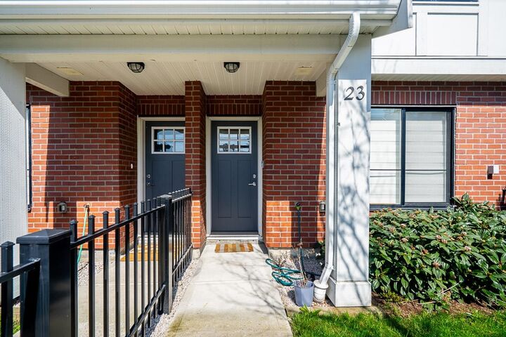 Property Photo: 11556 72A Avenue 23 BC V4C 1A9