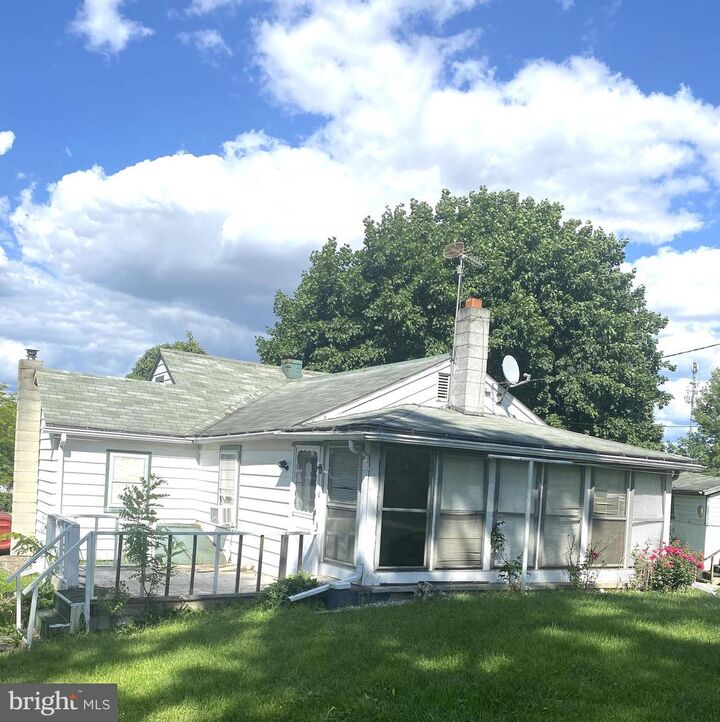 Property Photo: 26 Fairview Street PA 17015