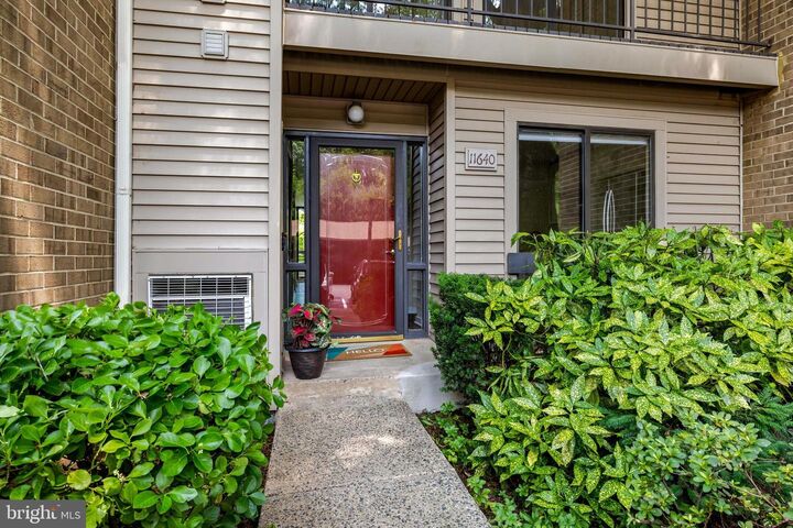 Property Photo:  11640 Ivystone Court 2A2  VA 20191 