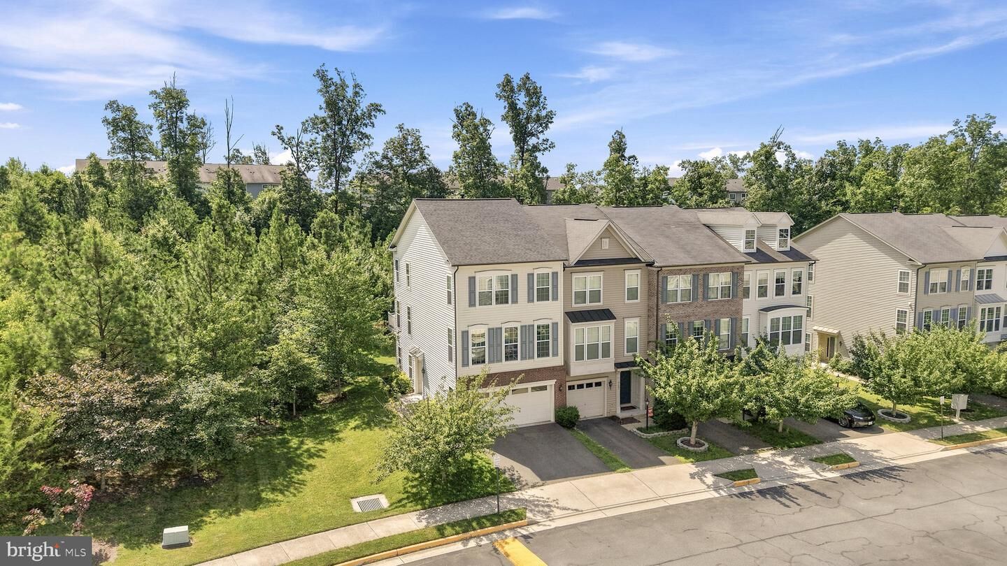 Property Photo: 9125 Balaton Lake Lane VA 20136