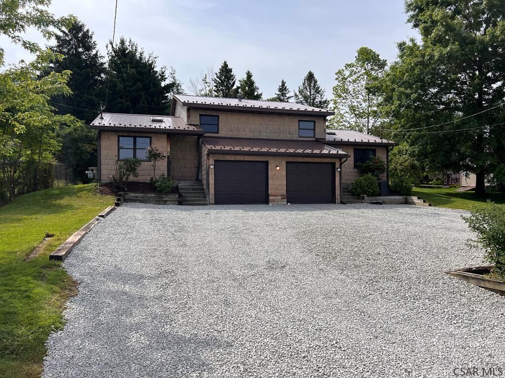 Property Photo: 216 Hastings PA 15904