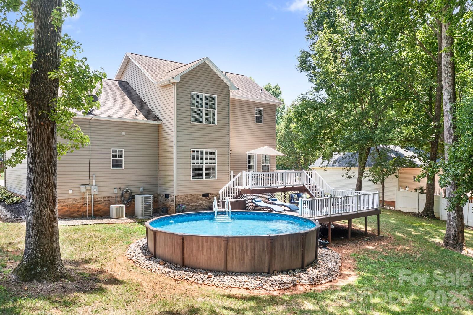 Property Photo: 142 Valley Glen Drive NC 28166
