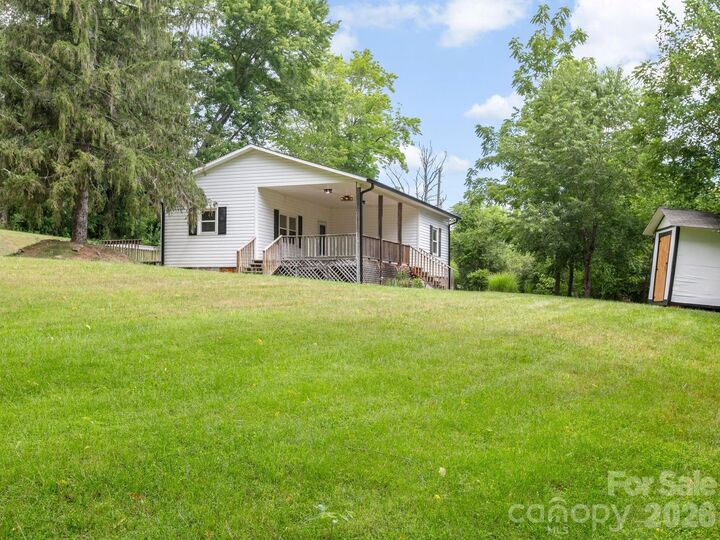 Property Photo:  47 Carolina Mountain Drive  NC 28715 