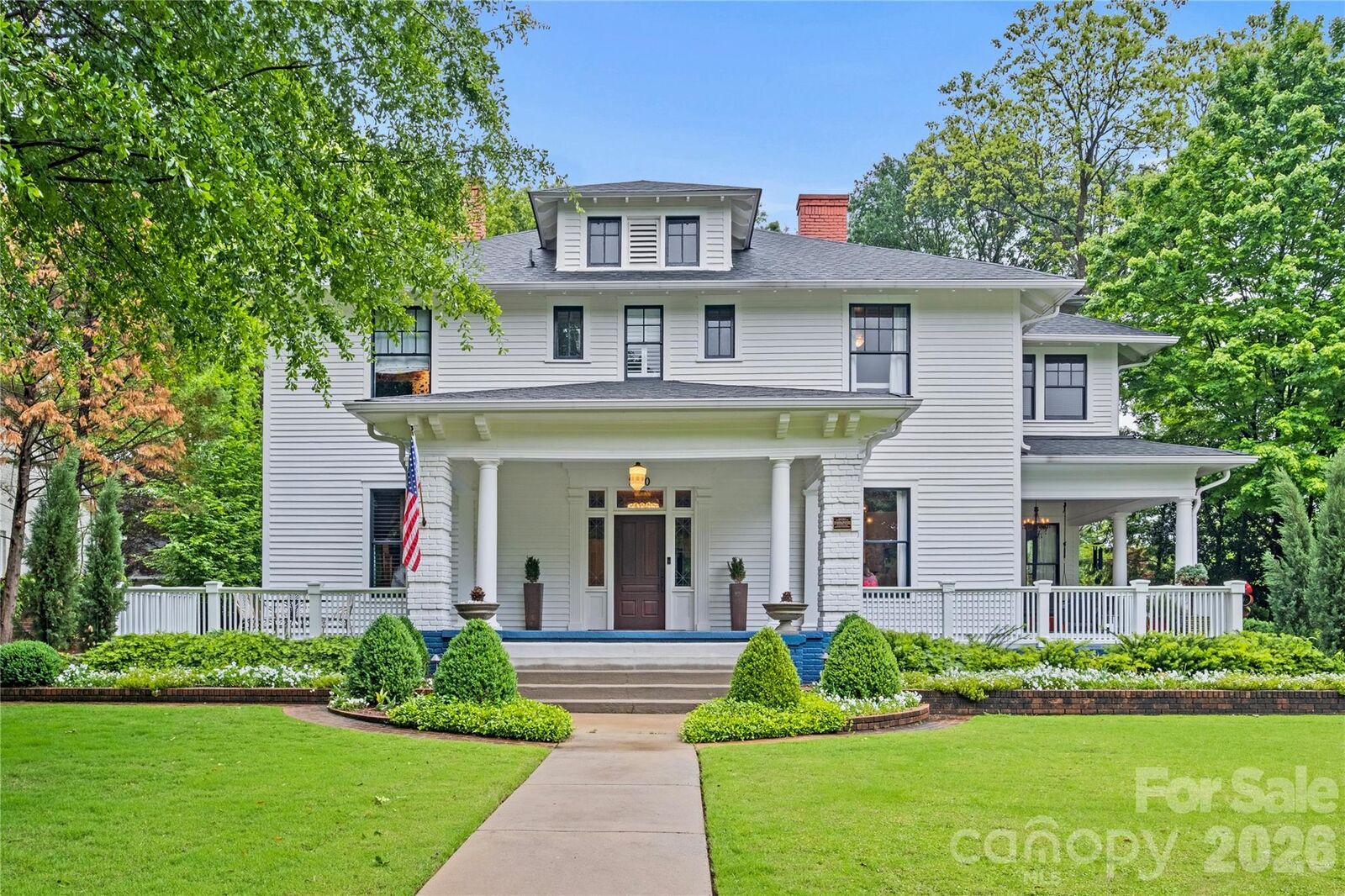 Property Photo:  2100 The Plaza Road  NC 28205 