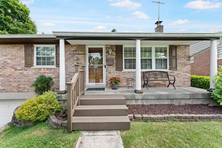 Property Photo: 2963 Goda Avenue OH 45211