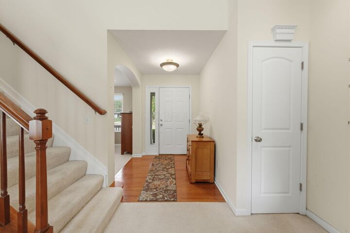 Property Photo:  398 Shawnee S Loop  OH 43062 