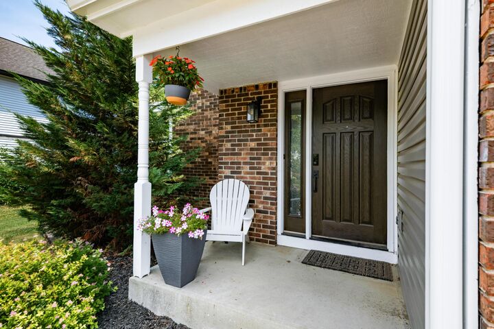 Property Photo: 5744 Burntwood Way OH 43081